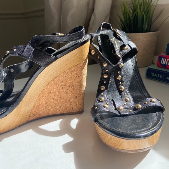 Black Jessica Simpson Wedges with Gold Studs - Picture 1 of 10